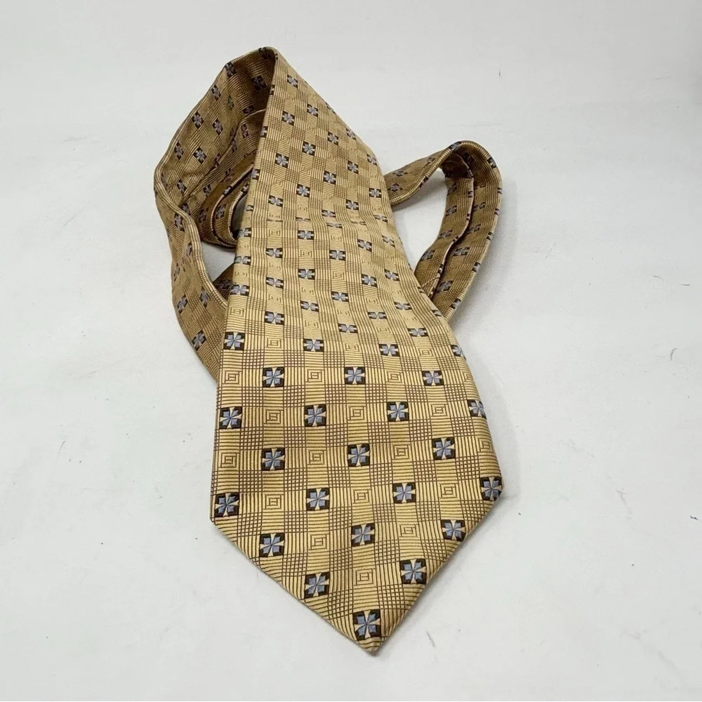 ROBERT TALBOTT PHILLIP’S Men’s Gold Blue Geometric Silk Hand Made Tie USA 60”